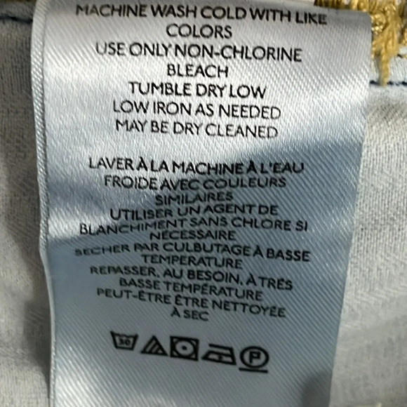 We The Free Maggie Mid Rise Button Fly Chewed Hem Jeans in Sequoia - Size 28 - Picture 7 of 9